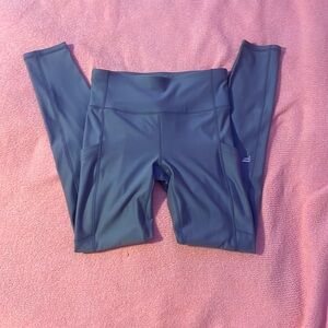 Fabletics grey leggings size small TALL  inseam is 28”